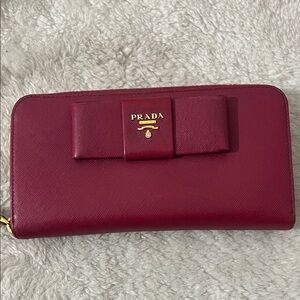 Prada in Saffiano Leather Women's Magenta Wallet